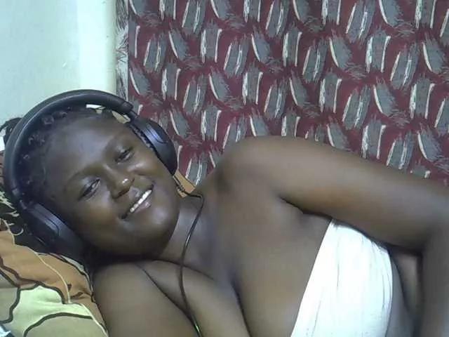 SweetHive from BongaCams