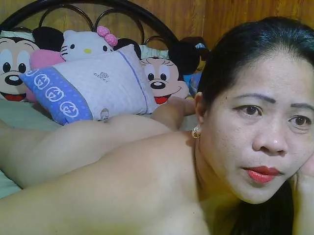 Sweetlips69 from BongaCams is Freechat