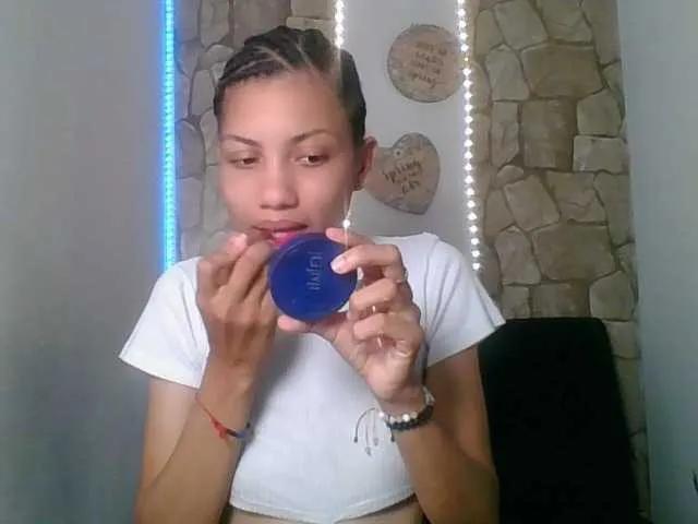 sweetlittleew from BongaCams is Freechat
