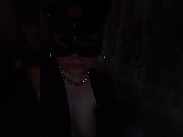 swwoman1 from BongaCams