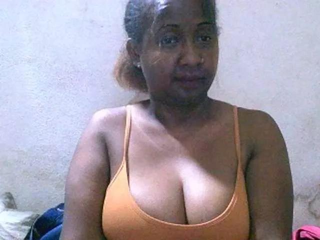 Sylivinaahh from BongaCams is Freechat
