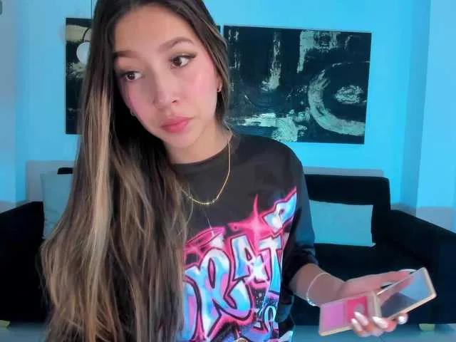 TaraLawrence from BongaCams