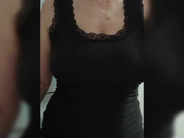 Tata42 from BongaCams