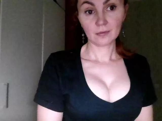 TessBertie from BongaCams
