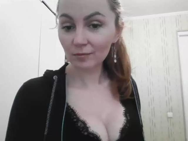 TessBertie from BongaCams
