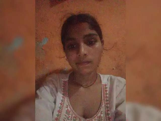 Tunnidelhi from BongaCams