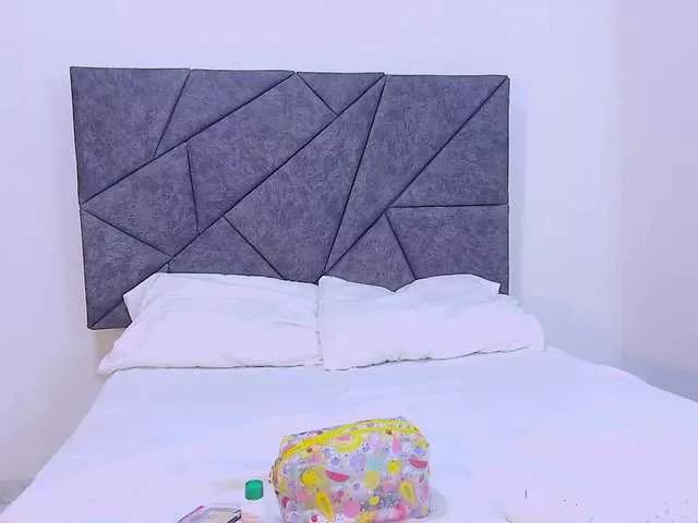 ViioletGreen from BongaCams