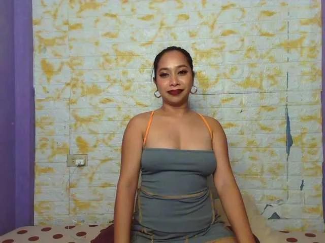 xxTrexie18 from BongaCams