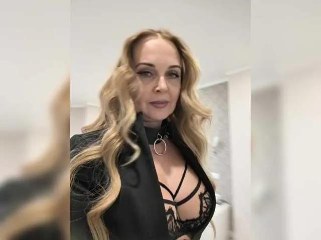XxxSexyMilfxxX from BongaCams is Freechat