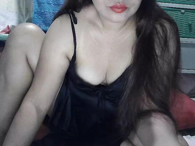 yunielove from BongaCams is Freechat