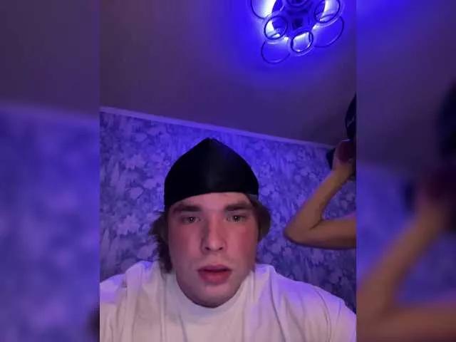Zolomax228 from BongaCams