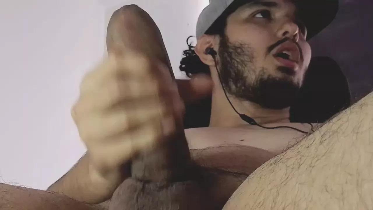 Aaronhot3325
