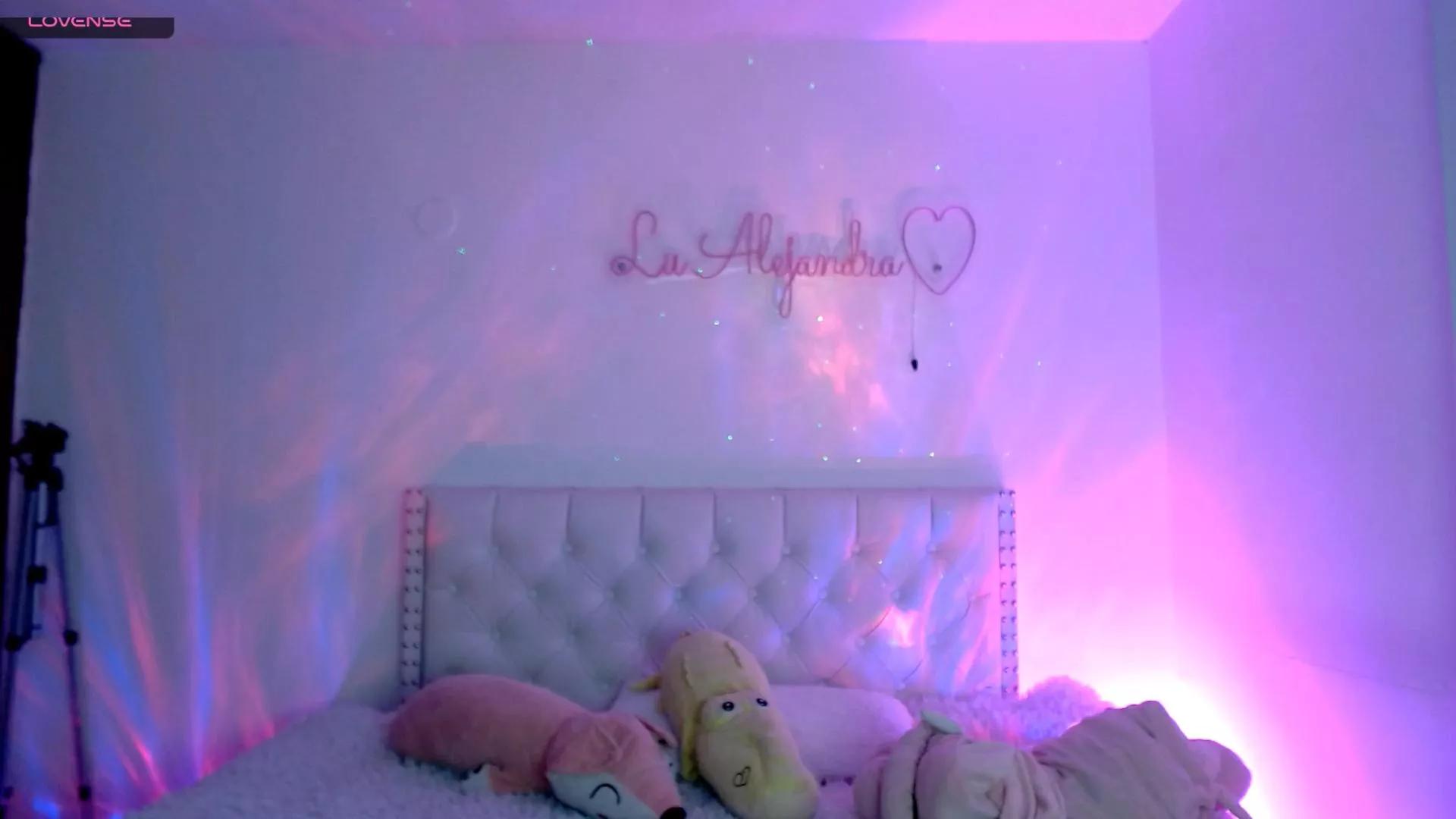 alee_lenoxxx from Cam4
