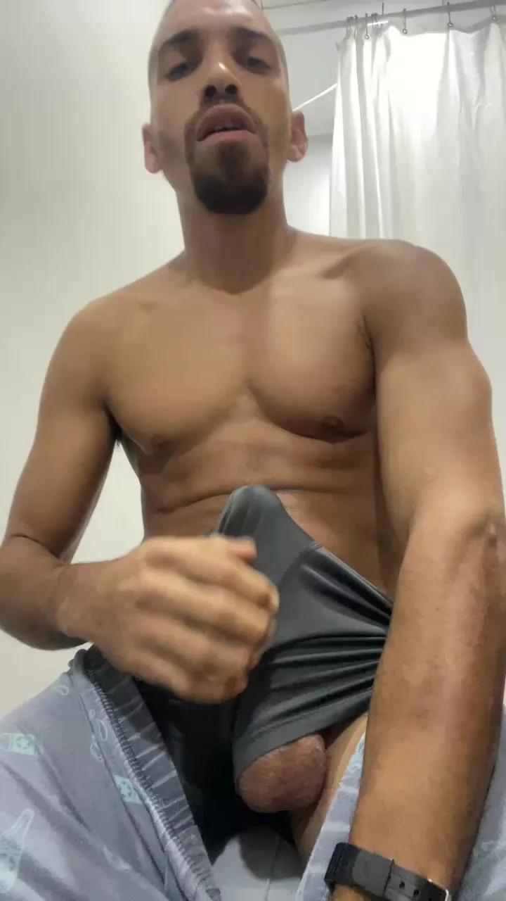 Alffredg_xxx from Cam4