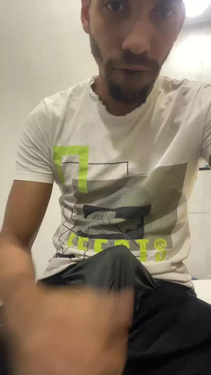 Alffredg_xxx from Cam4