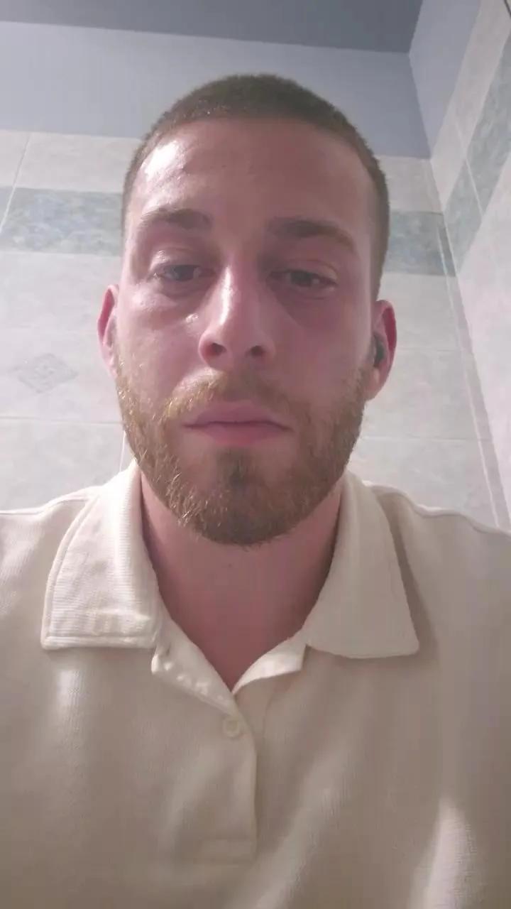 Bigcock99773 webcams show profile image 