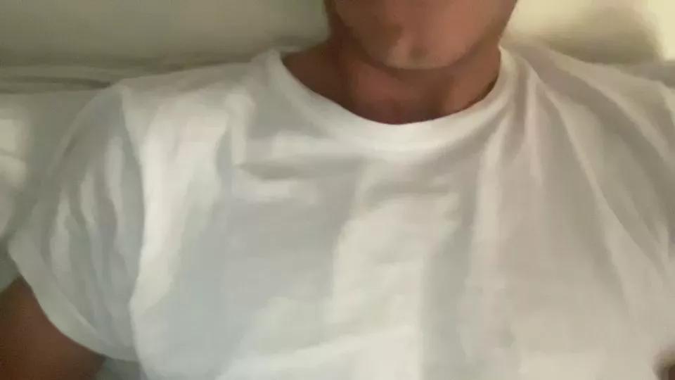 bomberino25 from Cam4