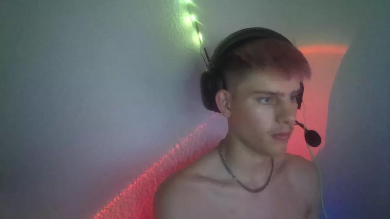 BoyBlondSweet from Cam4