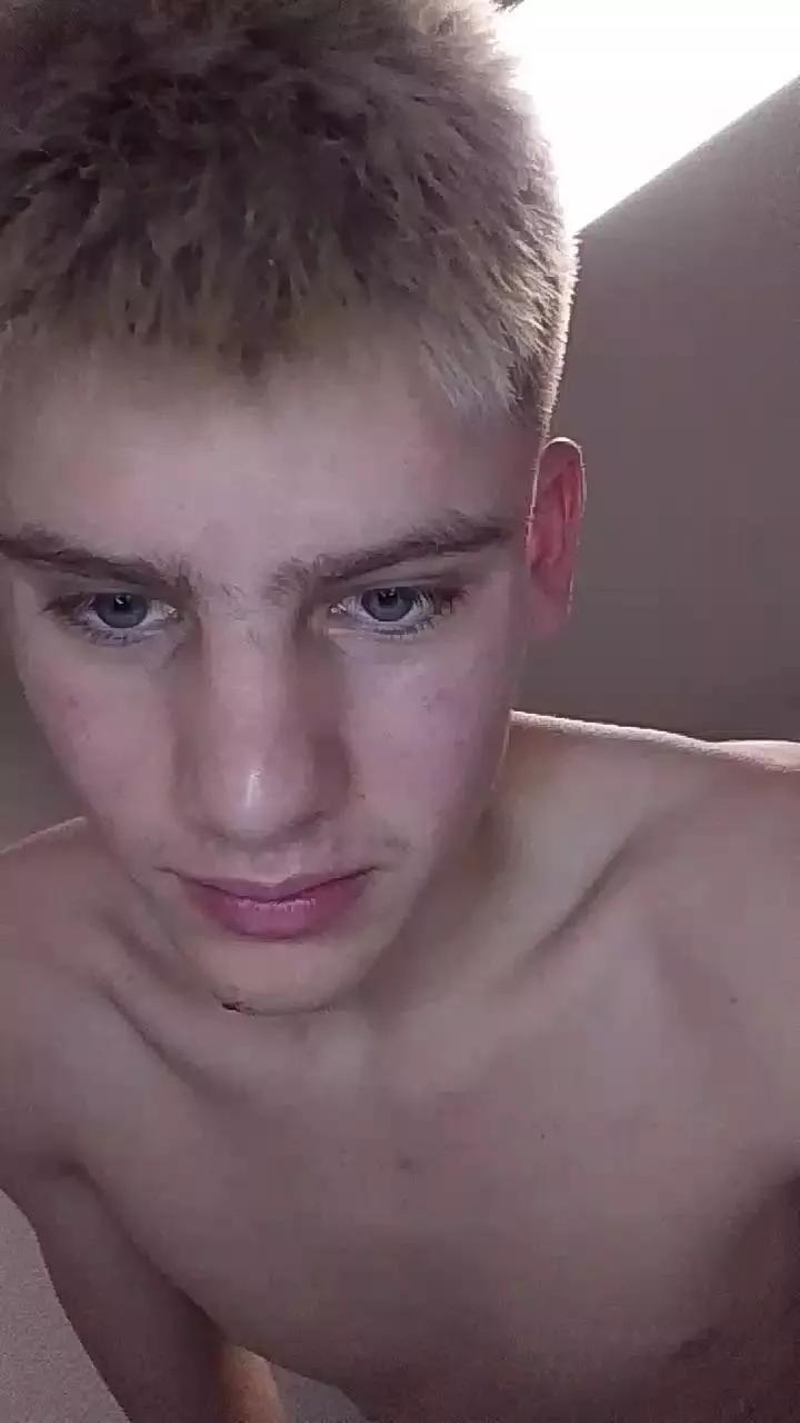 BoyBlondSweet from Cam4