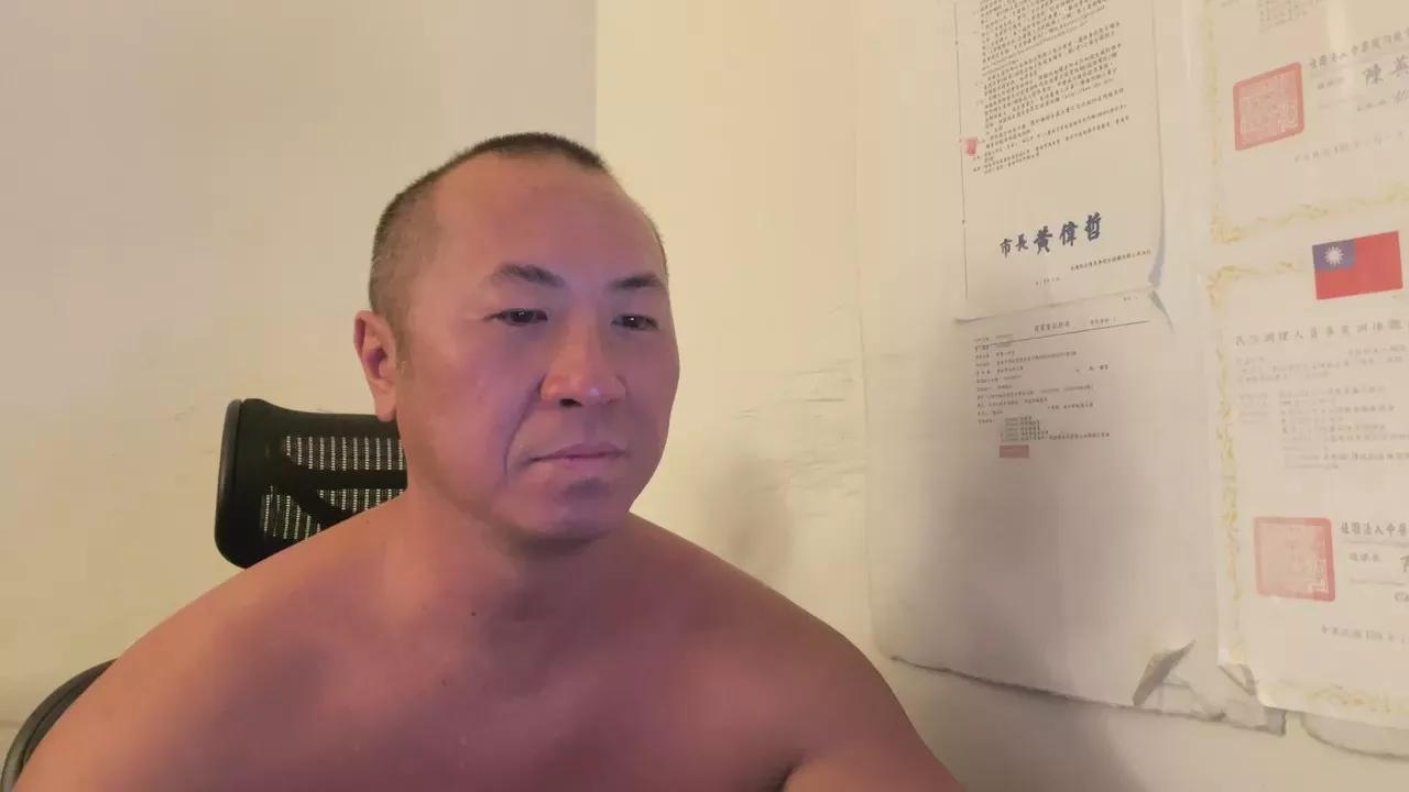 Chih555 from Cam4