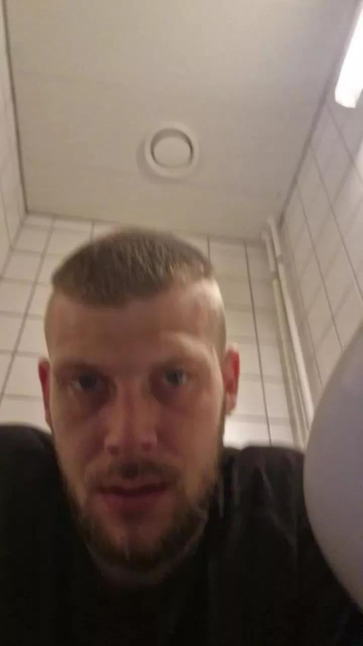 Dirtydick95 webcams show profile image 