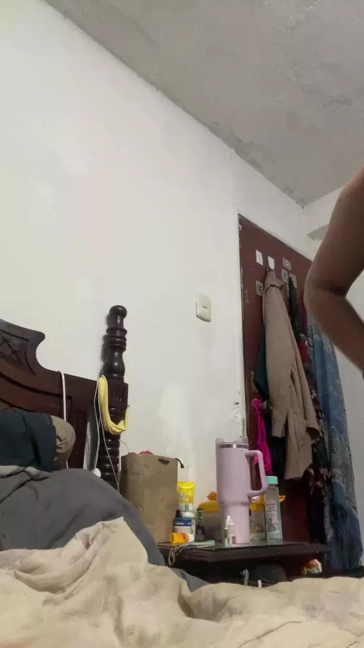 Elenitavuela from Cam4
