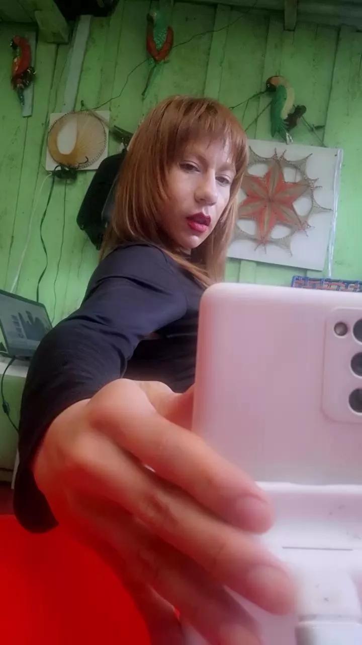 Evehampy from Cam4
