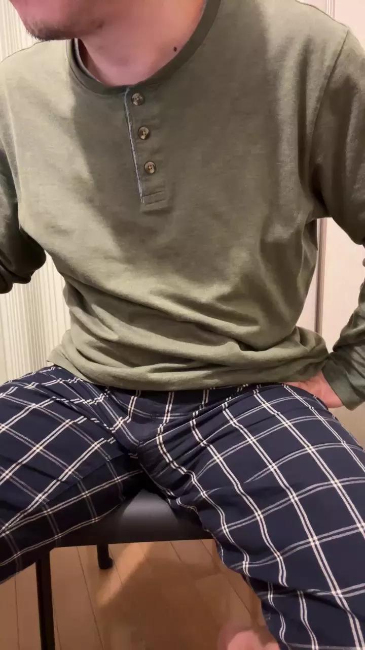 hachitaro from Cam4