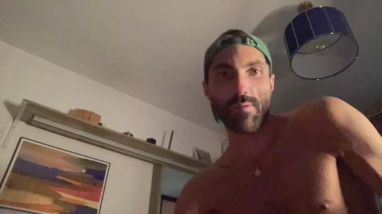 KiinkyBtm from Cam4