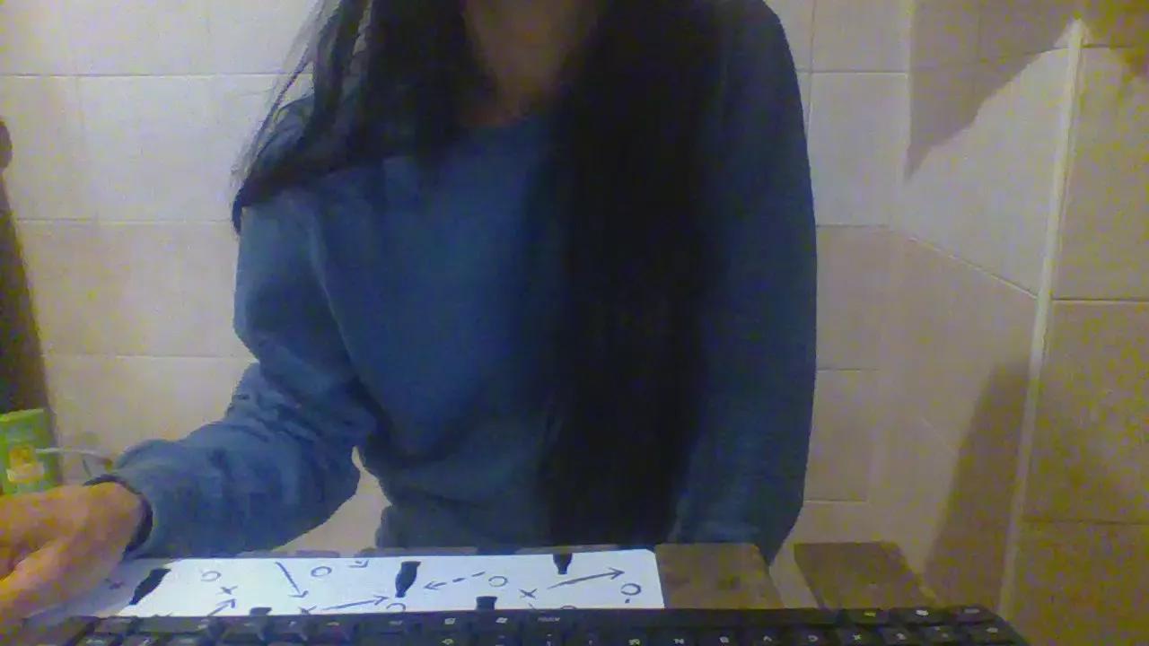 luxxuriax from Cam4