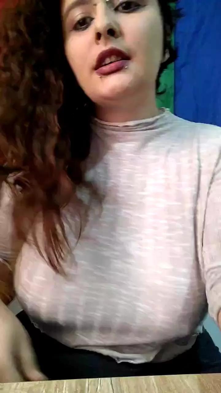 Maggie_d0ll from Cam4