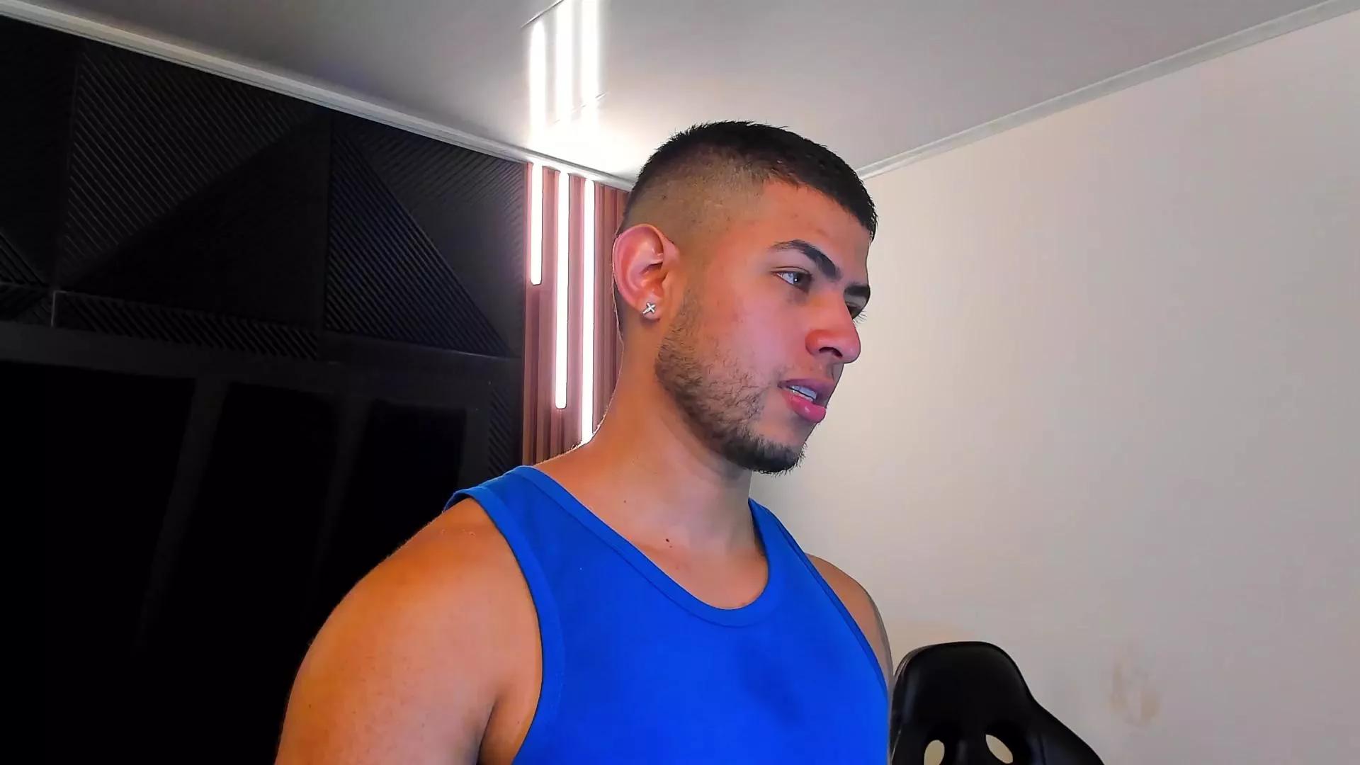 marco_garciia_ from Cam4 is Freechat