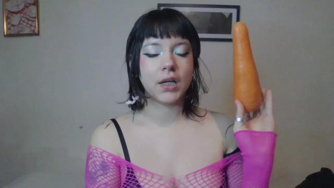 ninfula from Cam4 is Freechat