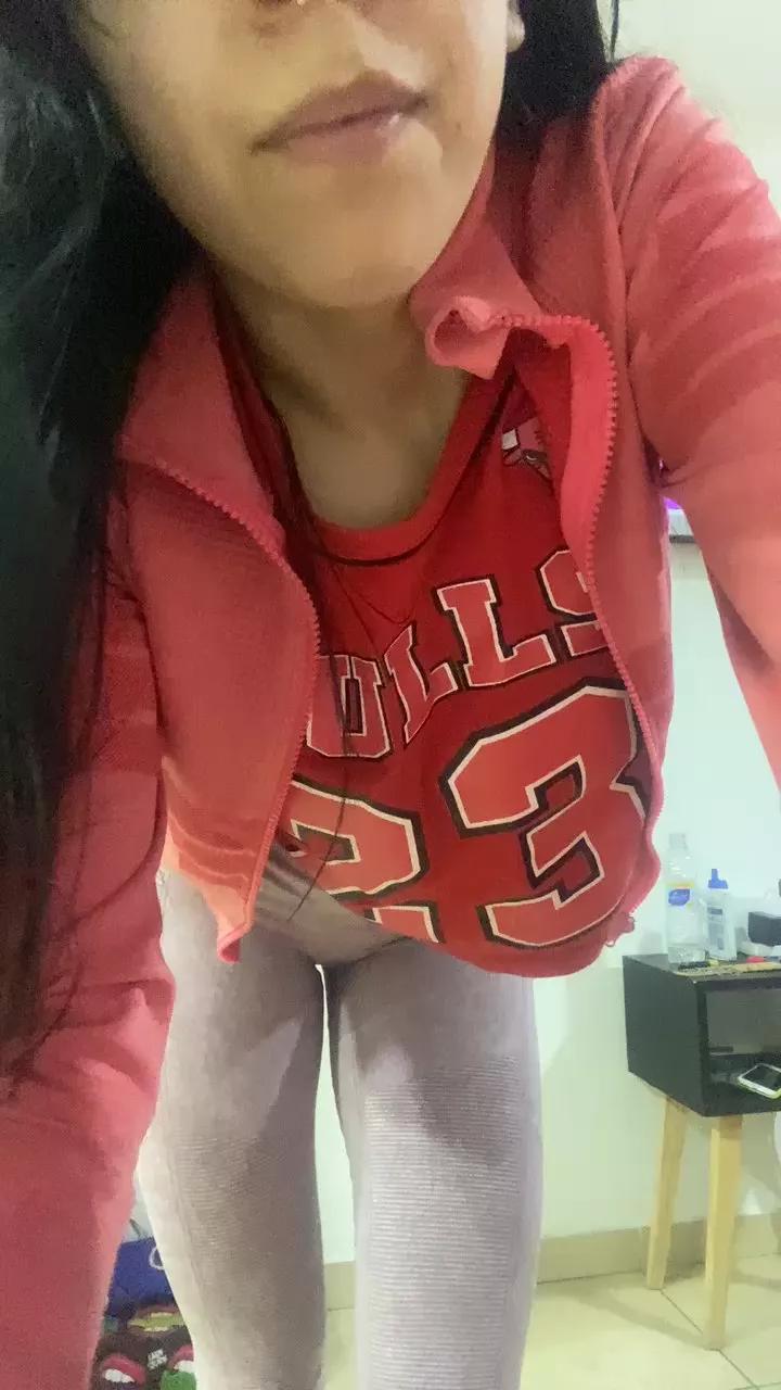 Queeen00 from Cam4