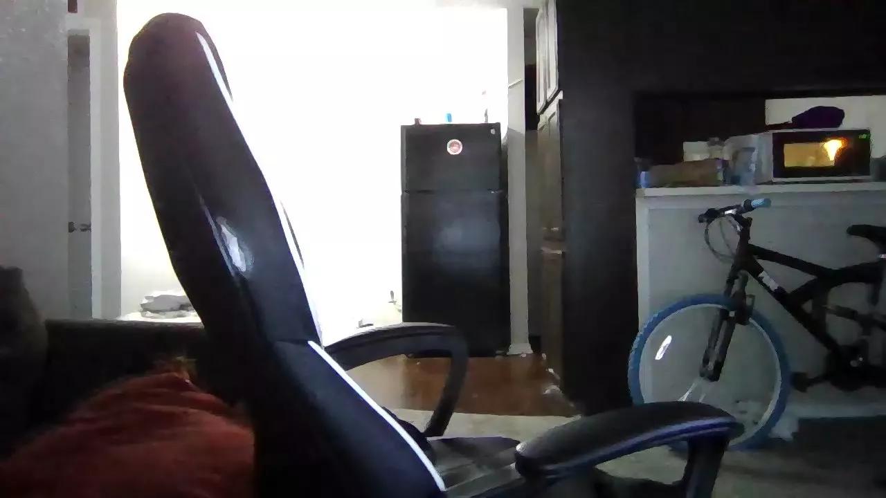 robert1774 on Cam4