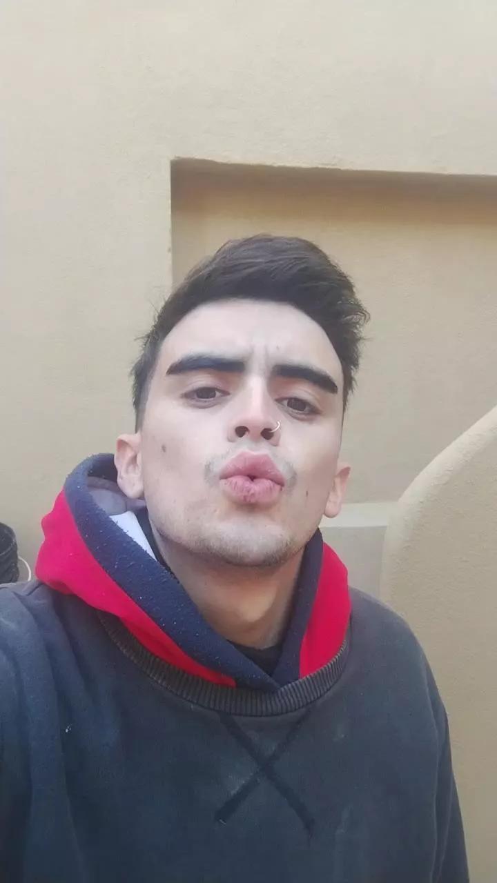 Rodrigo77719 from Cam4