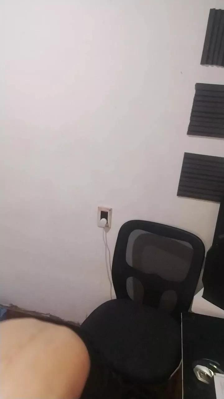 Rodrigo77719 from Cam4