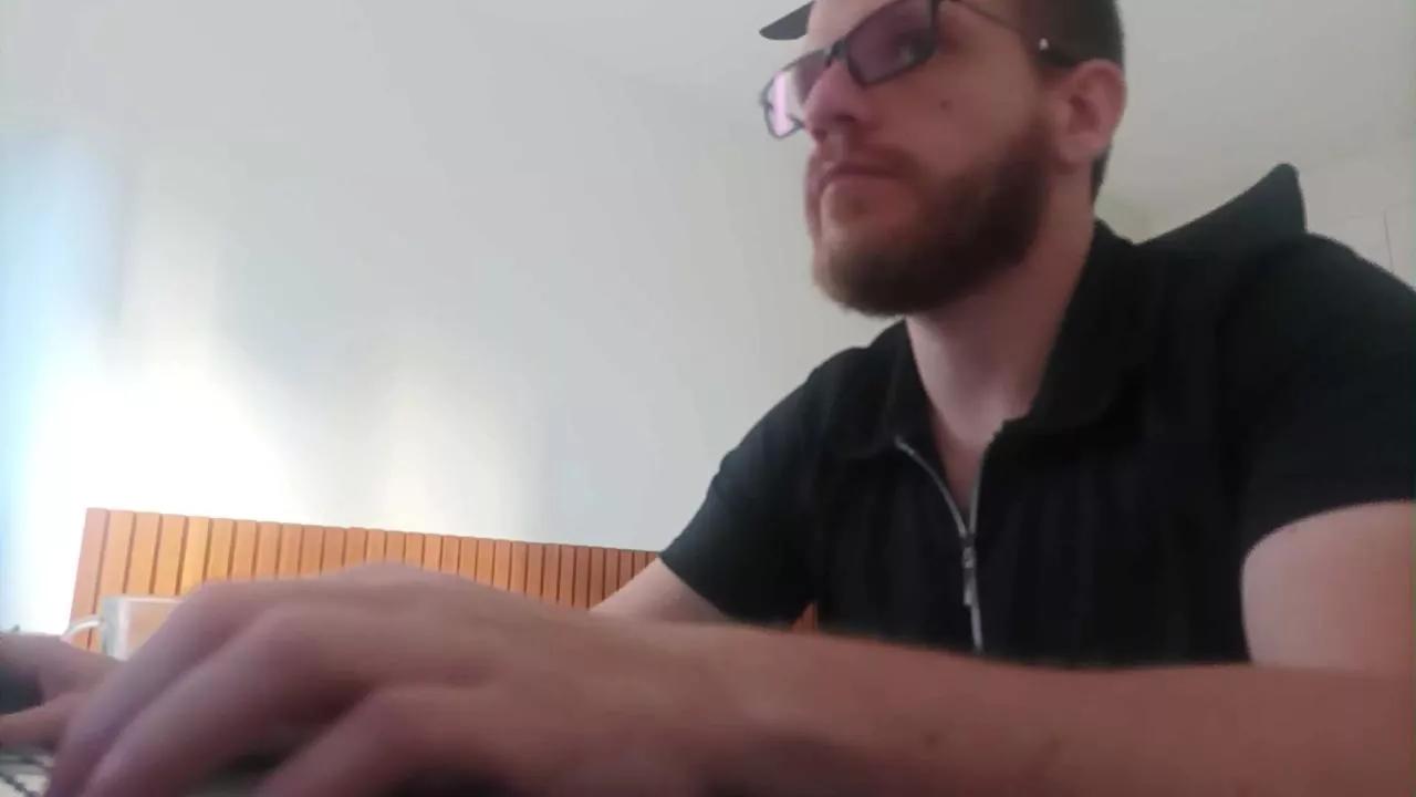 rodrigoeng_ from Cam4