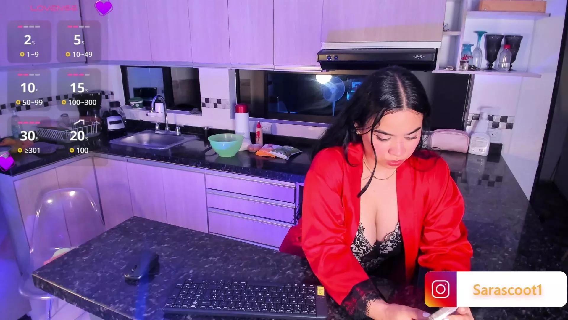 sarascoot_ from Cam4
