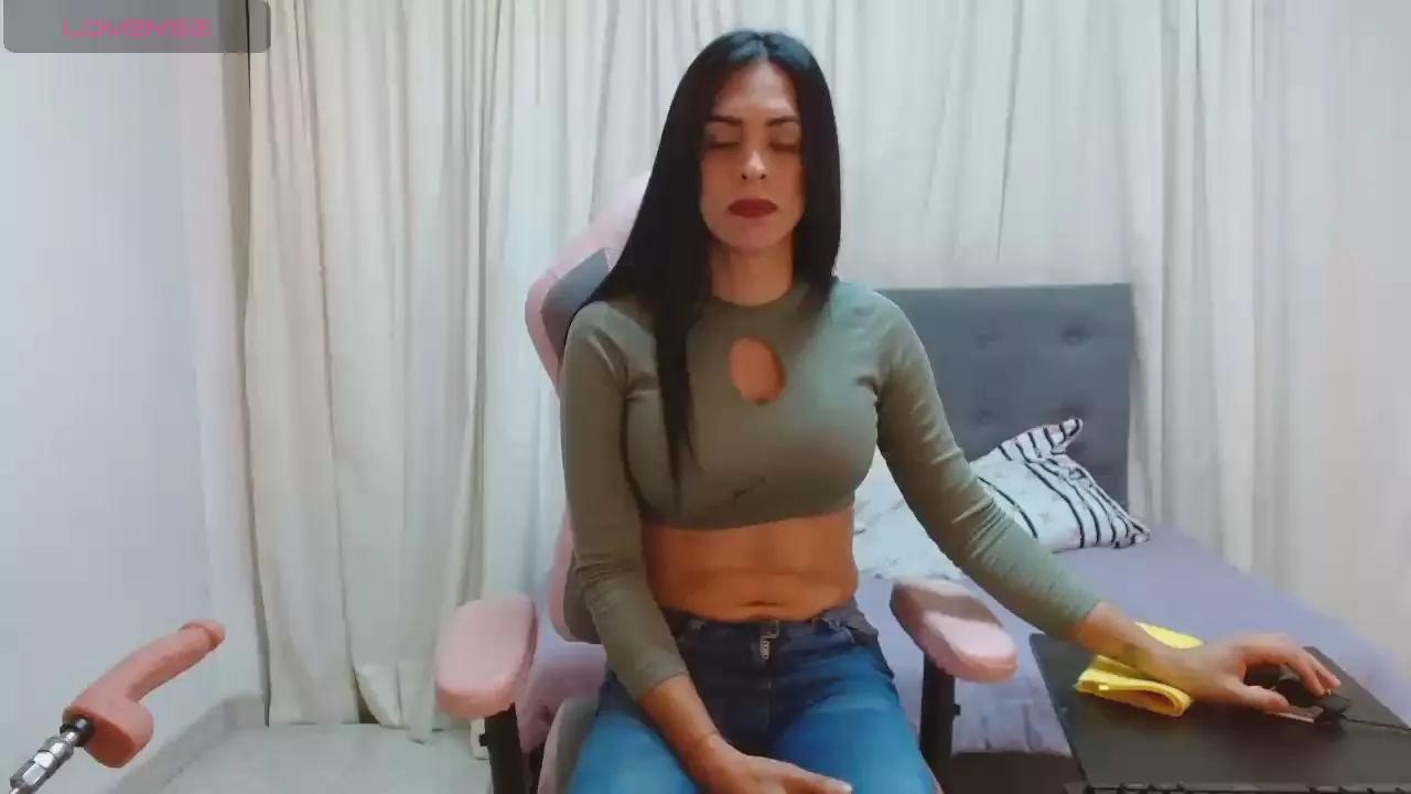 VittoriaLmbrdi from Cam4