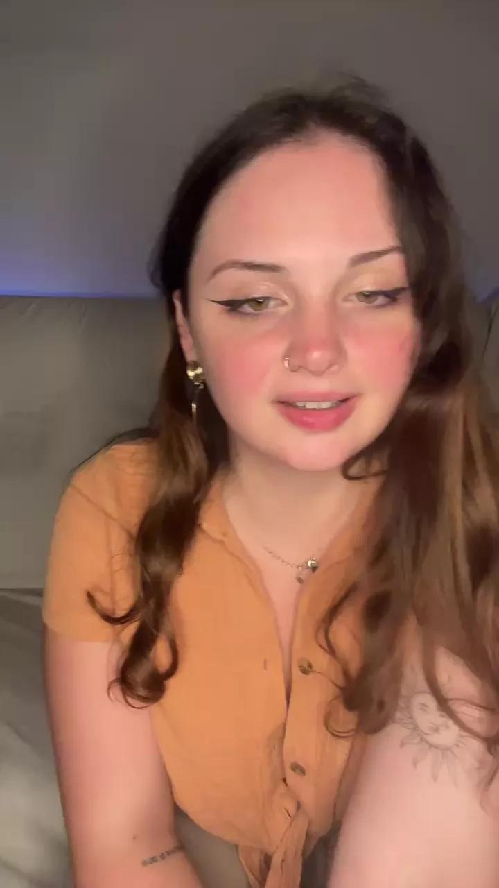 Xtheprettyex webcams show profile image 