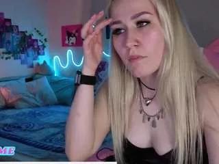 bunnyoflovess from CamSoda