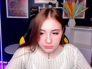 litle-angel from CamSoda
