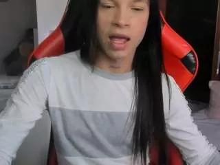 sara-slut from CamSoda