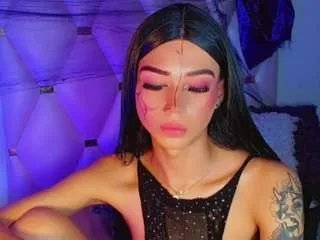 sarahh-sophia on CamSoda 