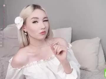 _vi_vi_ model from Chaturbate