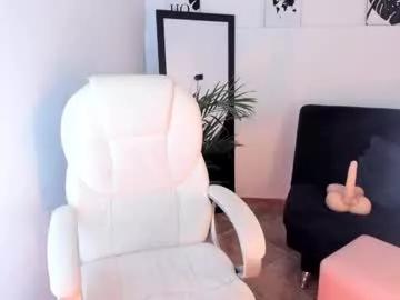 agatha_amberg from Chaturbate
