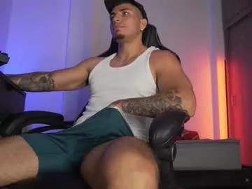 alan_muscle from Chaturbate