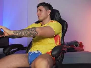 alan_muscle from Chaturbate