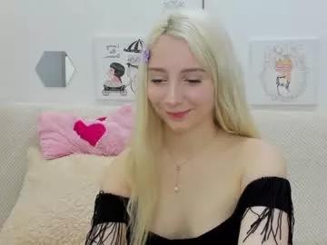 alanamilk from Chaturbate